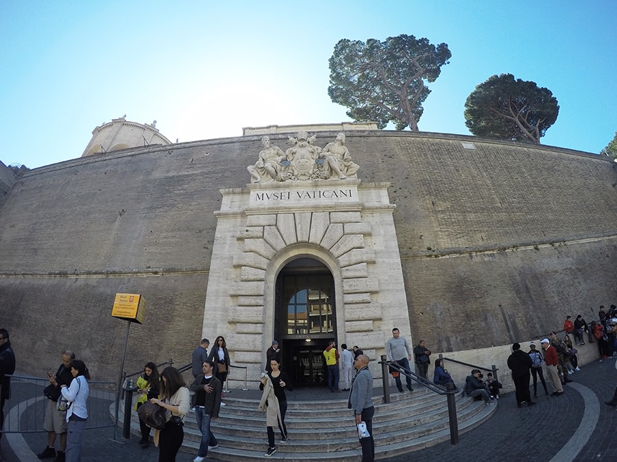 museuvaticanientrance.jpg