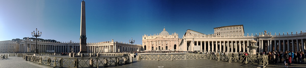 PiazzaDiSanPietro2.jpg